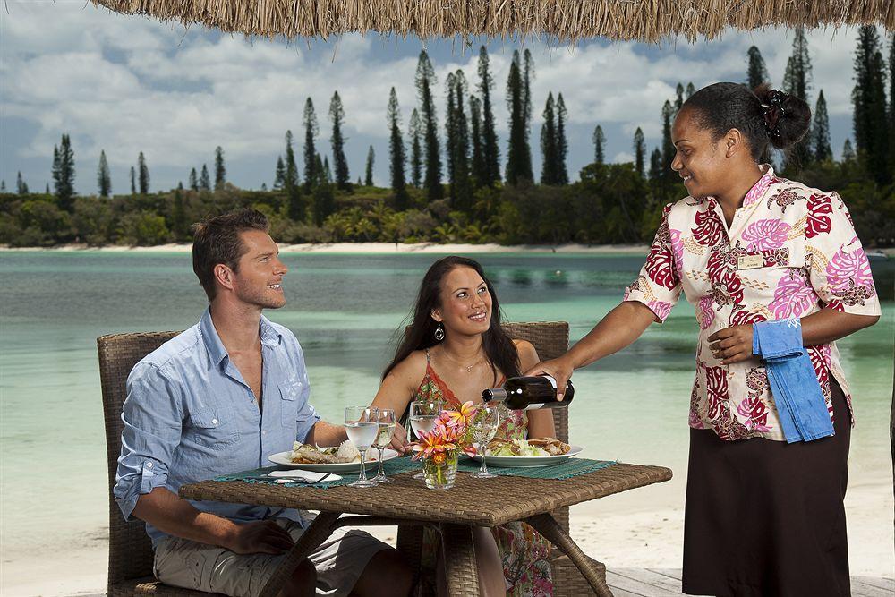 Oure Lodge Beach Resort Kuto Exterior photo